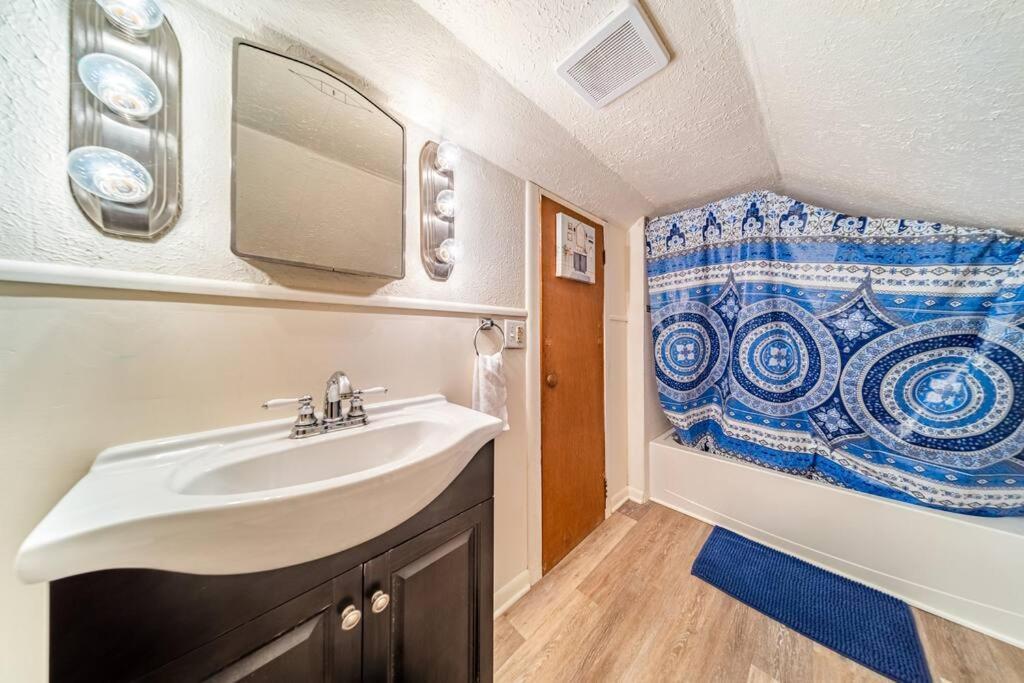 Cottage In The Falls, 2 B, 2 Bath, Fireplace Cuyahoga Falls Εξωτερικό φωτογραφία