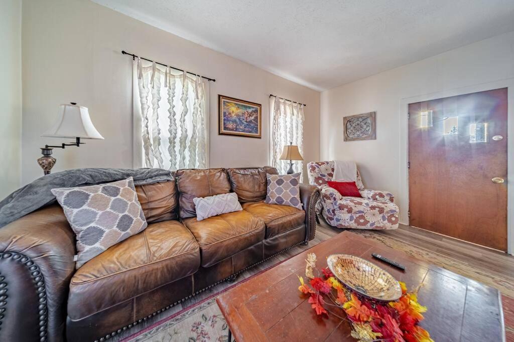 Cottage In The Falls, 2 B, 2 Bath, Fireplace Cuyahoga Falls Εξωτερικό φωτογραφία
