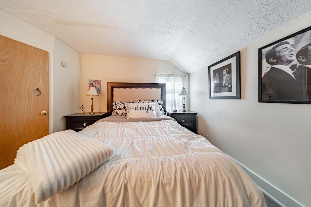 Cottage In The Falls, 2 B, 2 Bath, Fireplace Cuyahoga Falls Εξωτερικό φωτογραφία